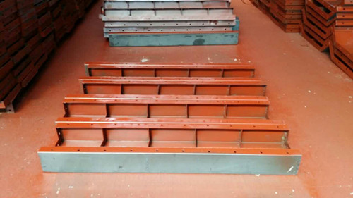 武汉�l�合钢模板厂家关于组合钢模板的安装与拆除注意事项提醒